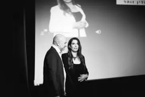 imgi_10_29d136cdf90ee845198db69008cdec58_241X161